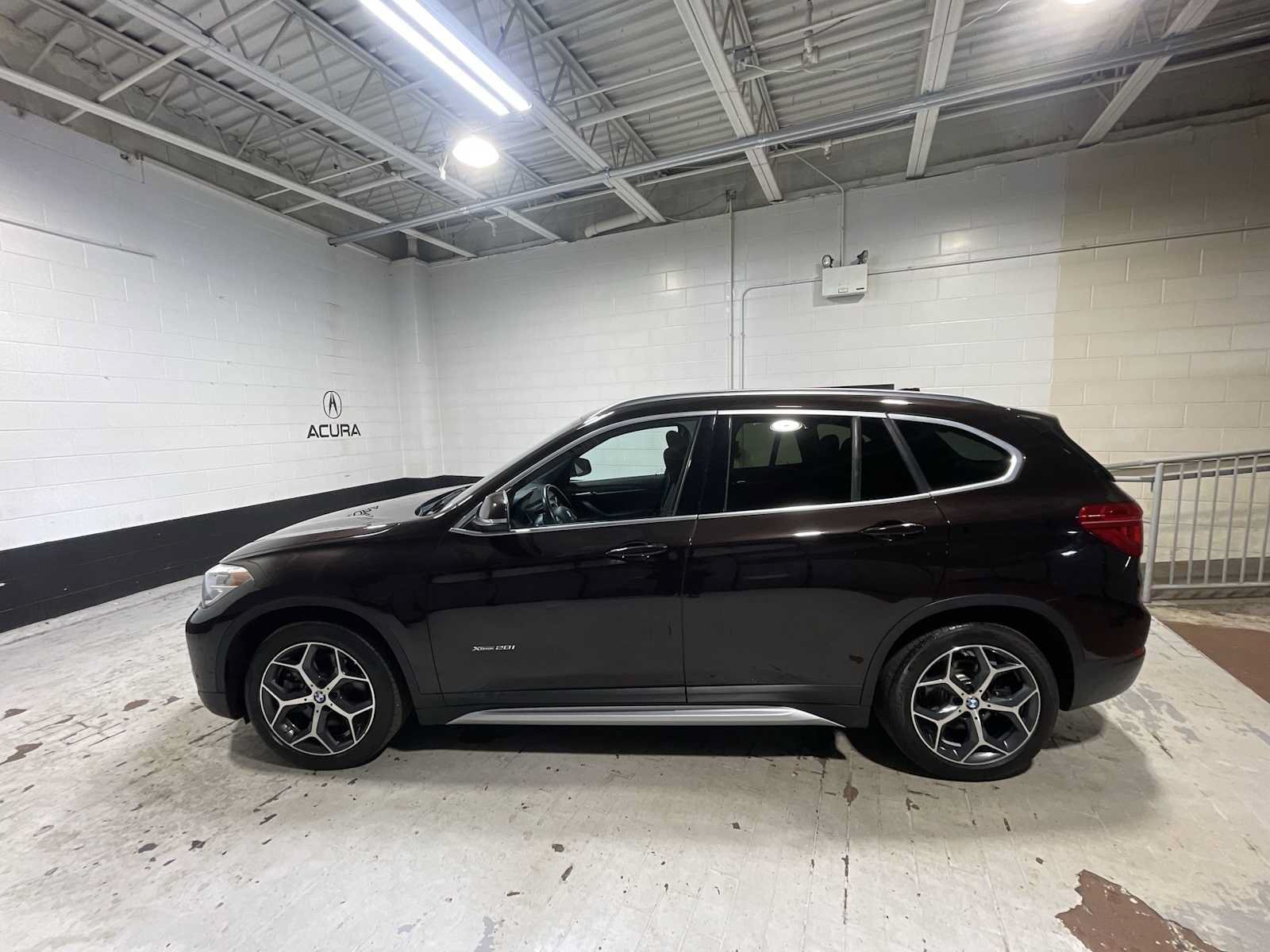 Used 2018 BMW X1 xDrive28i AWD/4WD image 3