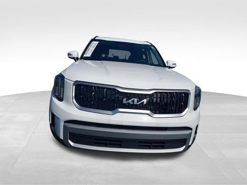 Certified 2025 Kia Telluride EX w/ EX Captain's Chair Package AWD/4WD image 8