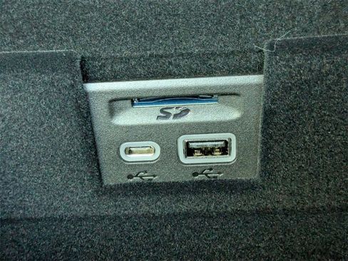 New 2026 Cadillac XT5 Luxury image 26