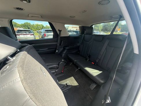 Used 2025 Hyundai Palisade SEL AWD/4WD image 25
