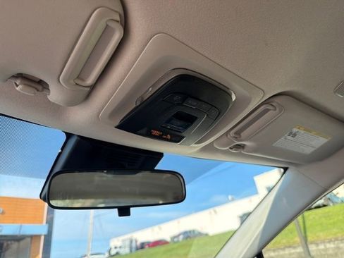Used 2025 Toyota Corolla LE FWD image 37
