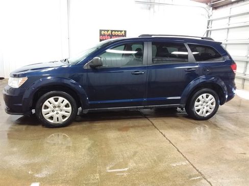 Used 2017 Dodge Journey SE w/ Flexible Seating Group image 5