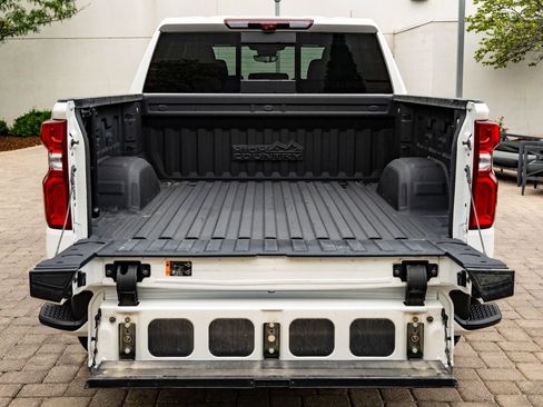 Used 2024 Chevrolet Silverado 1500 High Country w/ Technology Package AWD/4WD image 24