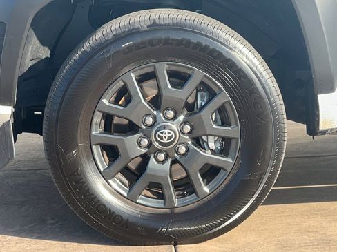 Certified 2025 Toyota 4Runner SR5 image 34