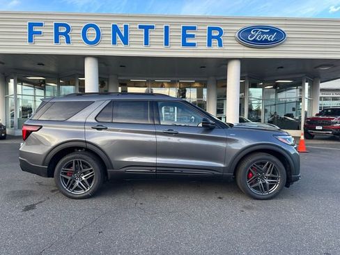 New 2026 Ford Explorer ST-Line w/ ST-Line Street Pack image 2