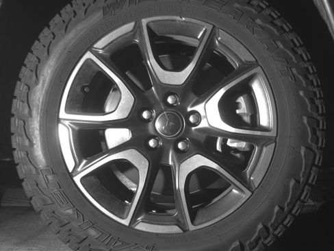 Used 2025 Jeep Compass Trailhawk AWD/4WD image 13