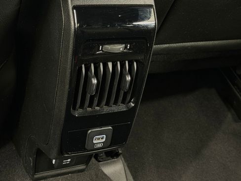 Used 2025 Jeep Compass Limited image 22