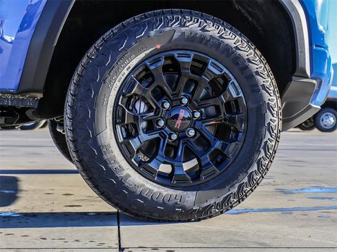 New 2026 GMC Canyon Elevation w/ Convenience Package image 9