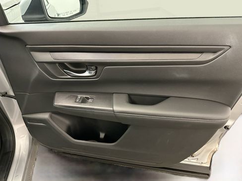 Used 2025 Honda CR-V LX image 31