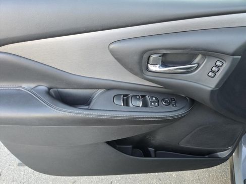 Used 2021 Nissan Murano SL w/ SL Moonroof Package image 9