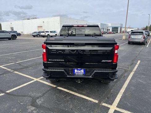 Used 2025 Chevrolet Silverado 1500 ZR2 w/ Technology Package image 5