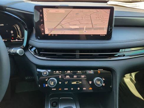 New 2026 INFINITI QX60 Luxe FWD image 17