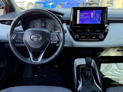 Certified 2025 Toyota Corolla SE image 32