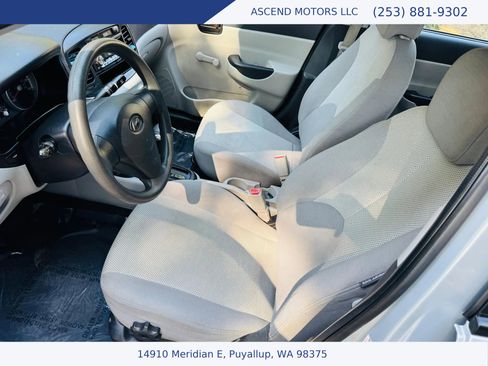 Used 2009 Hyundai Accent GLS image 9