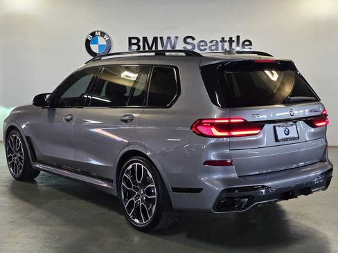 Used 2024 BMW X7 M60i w/ Climate Comfort Package AWD/4WD image 4