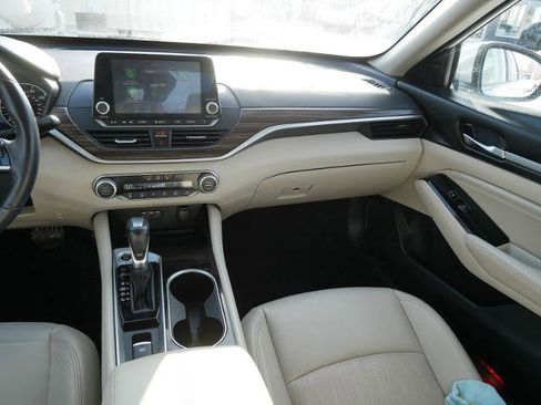 Certified 2020 Nissan Altima 2.5 Platinum image 14