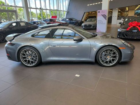 Used 2025 Porsche 911 Carrera RWD image 7