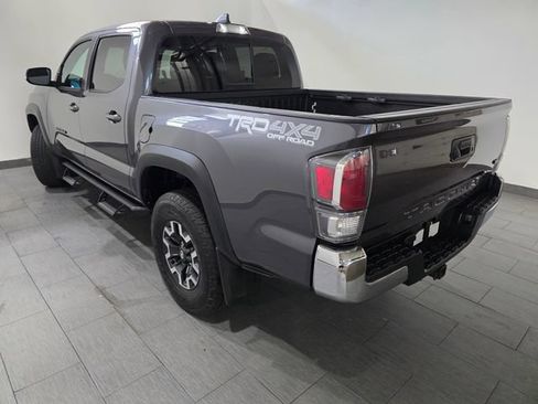 Used 2021 Toyota Tacoma TRD Off-Road AWD/4WD image 3