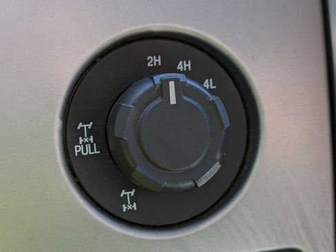 Used 2013 Ford F150 FX4 w/ Luxury Equipment Group image 32