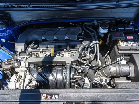 Certified 2024 Hyundai Venue SE FWD image 36