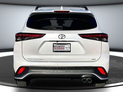 Used 2022 Toyota Highlander XSE image 5