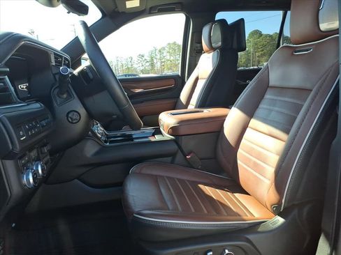 Used 2023 GMC Yukon Denali Ultimate image 15