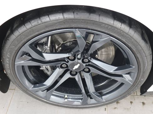 Used 2018 Chevrolet Camaro ZL1 RWD image 3