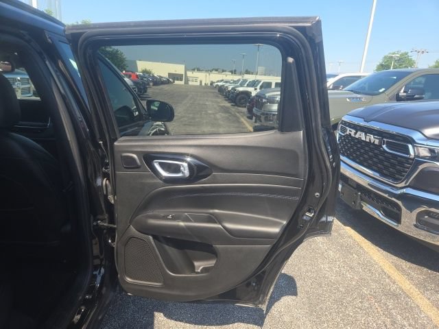 Used 2025 Jeep Compass Limited w/ Sun & Sound Group AWD/4WD image 22