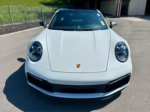 Used 2023 Porsche 911 Carrera T RWD image 2