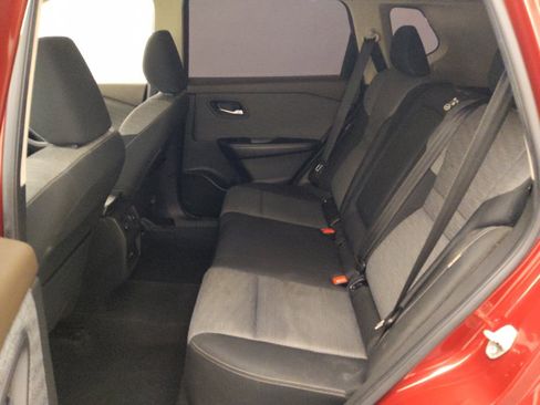 Used 2021 Nissan Rogue SV FWD image 18