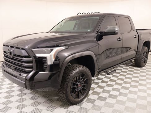 Used 2023 Toyota Tundra SR5 w/ SR5 Convenience Package AWD/4WD image 9