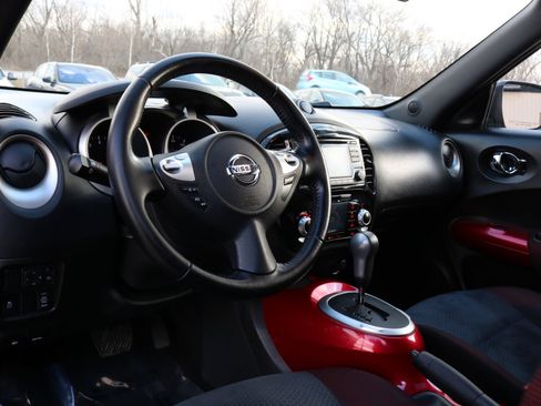 Used 2015 Nissan Juke SV w/ Cold Weather Package image 21