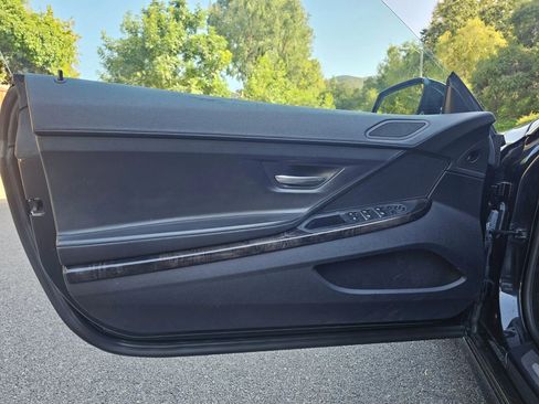 Used 2012 BMW 650i Convertible image 23