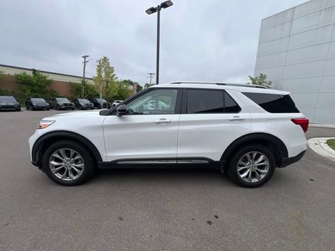 Used 2023 Ford Explorer Limited w/ Limited Technology Package AWD/4WD image 8