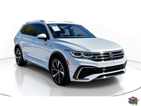 Certified 2024 Volkswagen Tiguan SEL R-Line image 1
