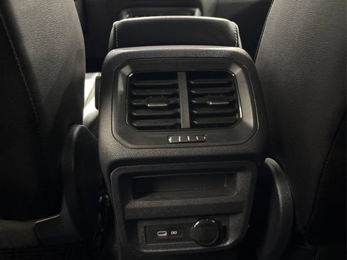 Used 2022 Volkswagen Tiguan SE R-Line image 39