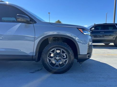 New 2026 Honda Pilot TrailSport image 3