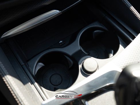 Used 2022 BMW 540i xDrive w/ M Sport Package image 29