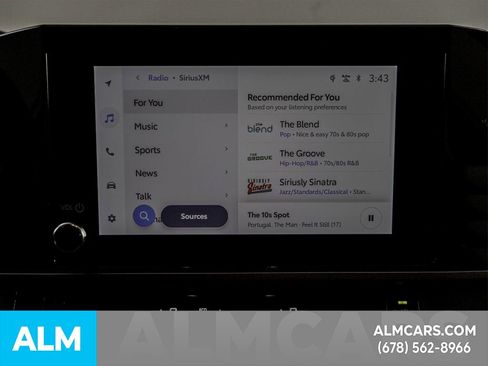 Used 2025 Toyota Camry SE image 34