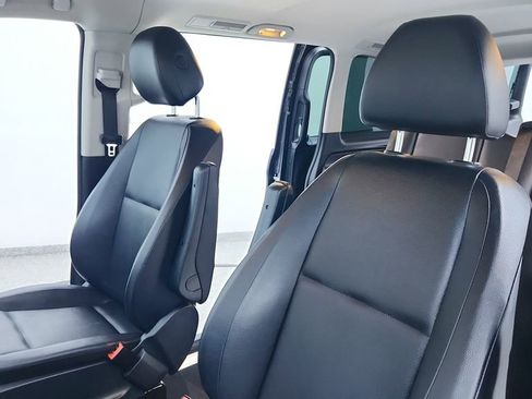 Used 2023 Mercedes-Benz Metris Passenger image 22