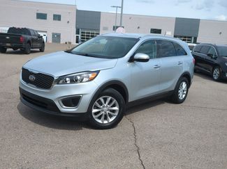 Used 2017 Kia Sorento FWD video 1