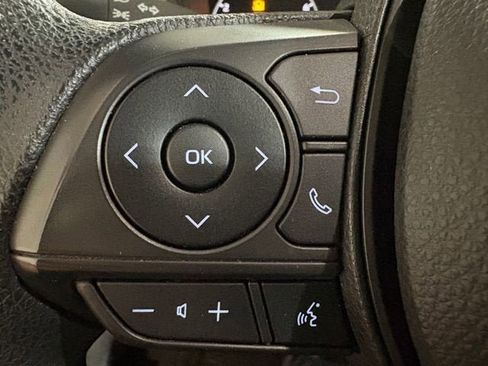 Used 2023 Toyota Corolla Cross L image 15