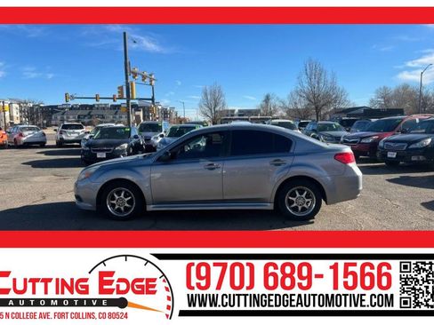 Used 2010 Subaru Legacy 2.5i image 1