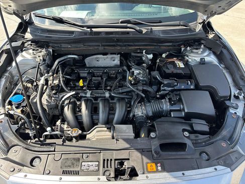 Used 2014 MAZDA MAZDA3 s Grand Touring FWD image 10