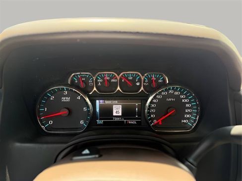 Used 2018 Chevrolet Tahoe LT w/ Luxury Package RWD image 46