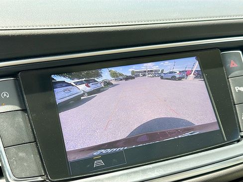 Used 2023 Buick Enclave Essence w/ Experience Buick Package image 18