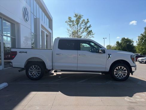 Used 2024 Ford F150 Lariat AWD/4WD image 9