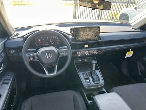 Used 2025 Honda CR-V LX image 10