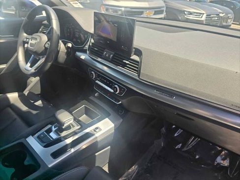 Certified 2025 Audi Q5 2.0T Premium w/ Convenience Plus Package AWD/4WD image 11