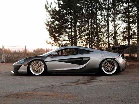 Used 2017 McLaren 570S Coupe image 2